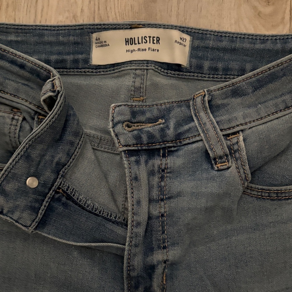 Hollister WOMENS Jeans in Light Blue